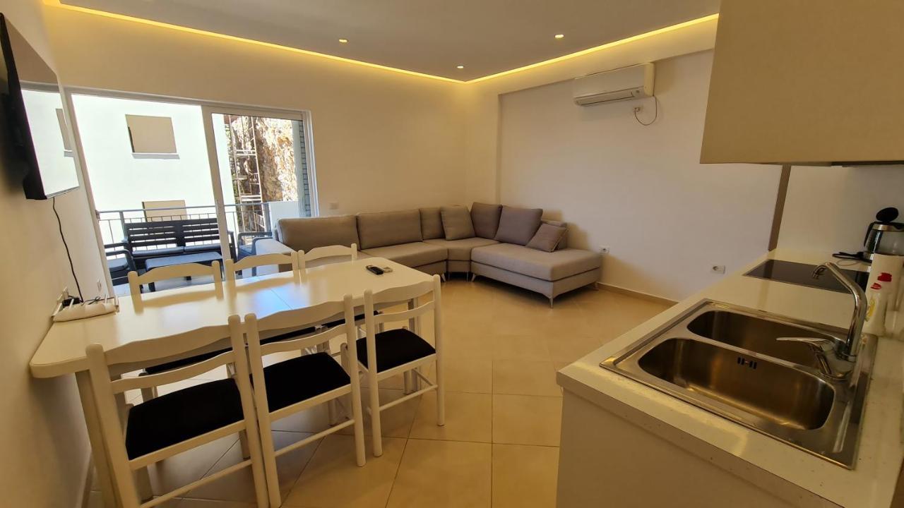 Sea And City View Apartment Sarandë 外观 照片